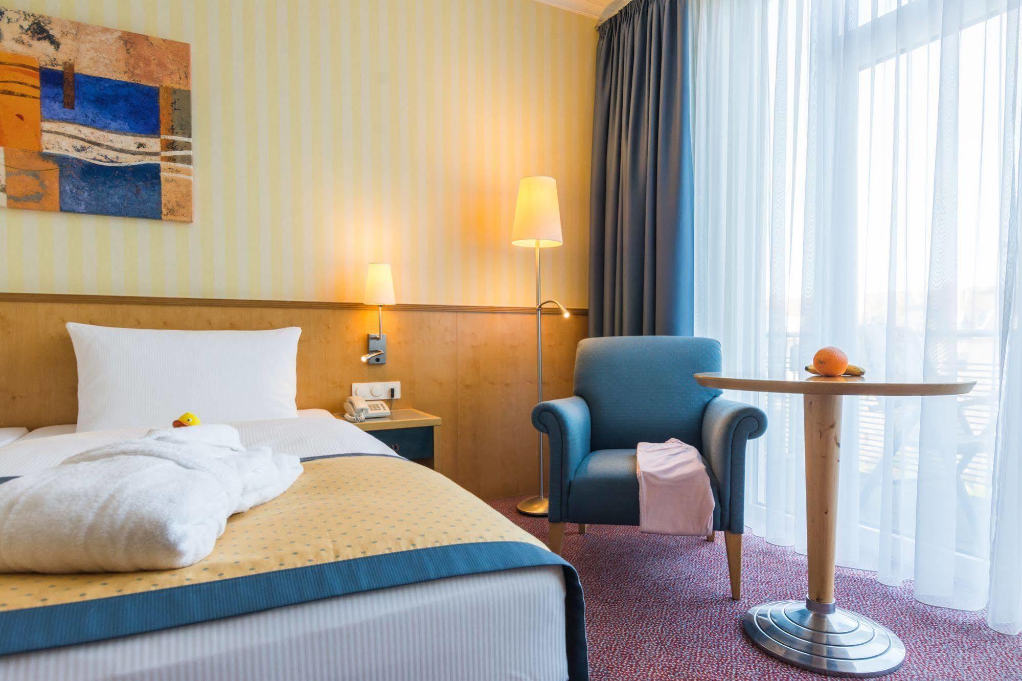 Strand-hotel Huebner